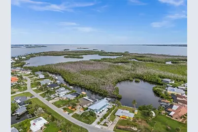 2713 8th Ave, Saint James City, FL 33956 - Photo 9