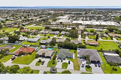 1705 SE 21st Ter, Cape Coral, FL 33990 - Photo 41