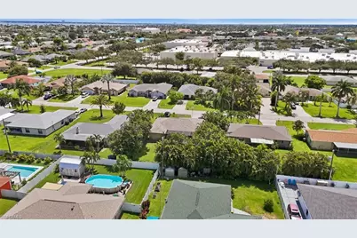1705 SE 21st Ter, Cape Coral, FL 33990 - Photo 39