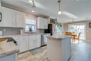 3076 Bowsprit Ln, Saint James City, FL 33956 - Photo 3