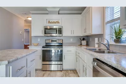3076 Bowsprit Ln, Saint James City, FL 33956 - Photo 9