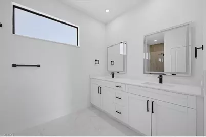724 Calumet St E, Lehigh Acres, FL 33974 - Photo 9