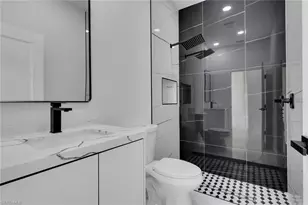2800 NE 4th Pl, Cape Coral, FL 33909 - Photo 17
