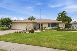 4557 Gulf Ave, North Fort Myers, FL 33903 - Photo 1