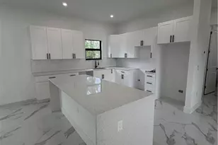 1052 Grove St E, Lehigh Acres, FL 33974 - Photo 5