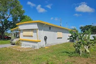 3834 Unique Cir, Fort Myers, FL 33908 - Photo 1