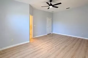 4610 SW 16th Pl, Cape Coral, FL 33914 - Photo 5
