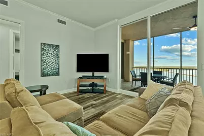 2104 W First St #2702, Fort Myers, FL 33901 - Photo 5