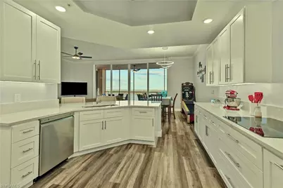 2104 W First St #2702, Fort Myers, FL 33901 - Photo 3