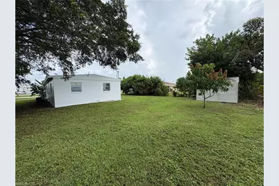 1002 Adams Ave, Lehigh Acres, FL 33936 - Photo 23