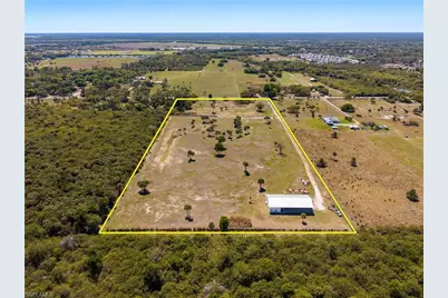 22301 N River Rd, Alva, FL 33920 - Photo 13