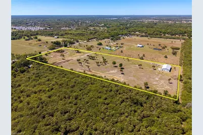 22301 N River Rd, Alva, FL 33920 - Photo 9