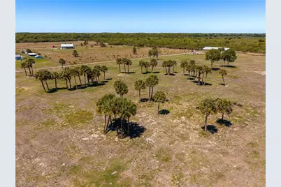22301 N River Rd, Alva, FL 33920 - Photo 17