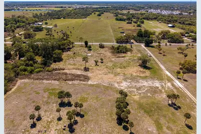 22301 N River Rd, Alva, FL 33920 - Photo 19