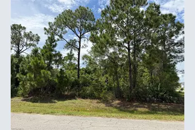 6026 Keystone Cir, Labelle, FL 33935 - Photo 1