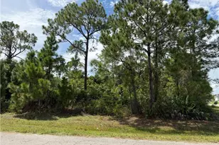 6026 Keystone Cir, Labelle, FL 33935 - Photo 1