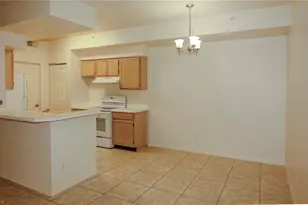 4650 St Croix Ln, Naples, FL 34109 - Photo 7