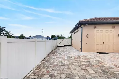 3835 SW 17th Ave, Cape Coral, FL 33914 - Photo 37