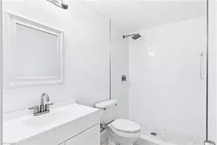 402 NE 14th Pl, Cape Coral, FL 33909 - Photo 25