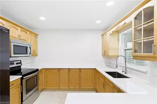 402 NE 14th Pl, Cape Coral, FL 33909 - Photo 15