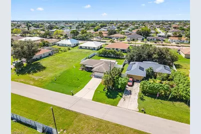 522 NE Van Loon Ln, Cape Coral, FL 33909 - Photo 31