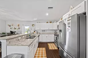522 NE Van Loon Ln, Cape Coral, FL 33909 - Photo 15