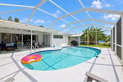 256 SE 46th Ter, Cape Coral, FL 33904 - Photo 7