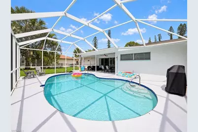 256 SE 46th Ter, Cape Coral, FL 33904 - Photo 9