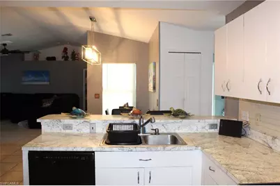 238 SW 39th St, Cape Coral, FL 33914 - Photo 9