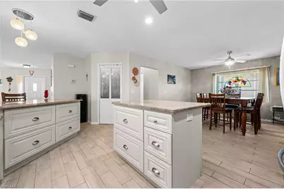403 SE 28th Ter, Cape Coral, FL 33904 - Photo 17