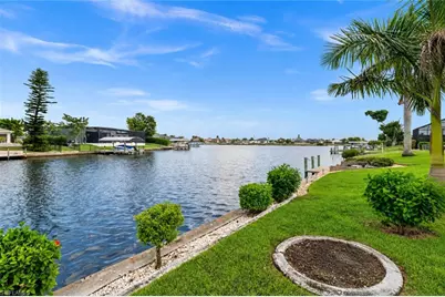 403 SE 28th Ter, Cape Coral, FL 33904 - Photo 7
