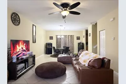 7668 S Stonecreek Cir, Davie, FL 33024 - Photo 3