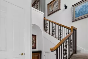 3177 Aviamar Cir, Naples, FL 34114 - Photo 5