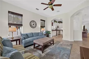 3177 Aviamar Cir, Naples, FL 34114 - Photo 9