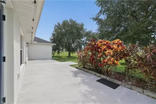 930 NW Juanita Pl, Cape Coral, FL 33993 - Photo 33