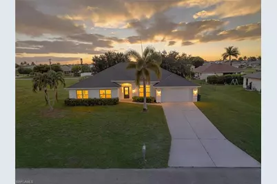 930 NW Juanita Pl, Cape Coral, FL 33993 - Photo 1