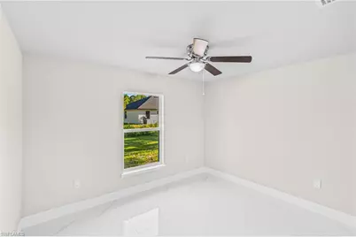 1011 Kent St E, Lehigh Acres, FL 33974 - Photo 9