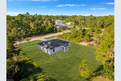 1011 Kent St E, Lehigh Acres, FL 33974 - Photo 17