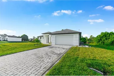 736 Chambers St E, Lehigh Acres, FL 33974 - Photo 9