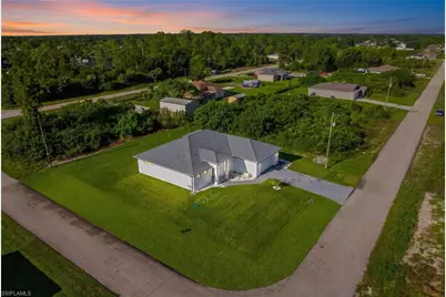 736 Chambers St E, Lehigh Acres, FL 33974 - Photo 5