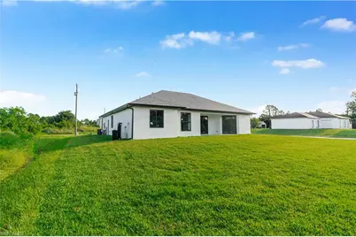 736 Chambers St E, Lehigh Acres, FL 33974 - Photo 43