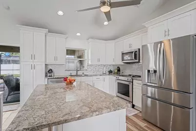 4342 SW 9th Pl, Cape Coral, FL 33914 - Photo 7