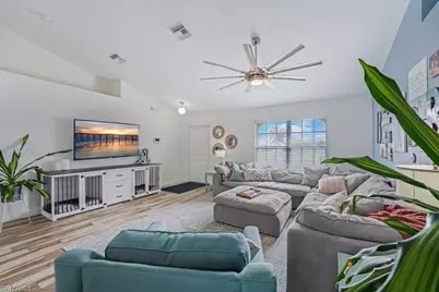 4342 SW 9th Pl, Cape Coral, FL 33914 - Photo 5
