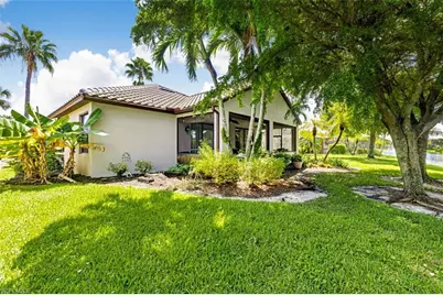 12065 Country Day Cir, Fort Myers, FL 33913 - Photo 5
