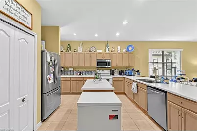 12065 Country Day Cir, Fort Myers, FL 33913 - Photo 25