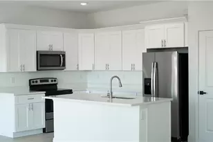 3048 Birwood Cir, Labelle, FL 33935 - Photo 3