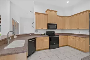 1012 SW 39th Terrace, Cape Coral, FL 33914 - Photo 9