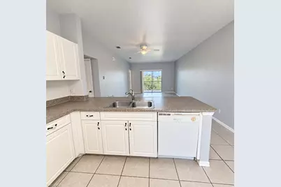 1117 SW 48th Ter #5, Cape Coral, FL 33914 - Photo 7
