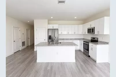 6036 Acorn Cir, Labelle, FL 33935 - Photo 9