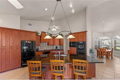 1935 SE 26th St, Cape Coral, FL 33904 - Photo 9